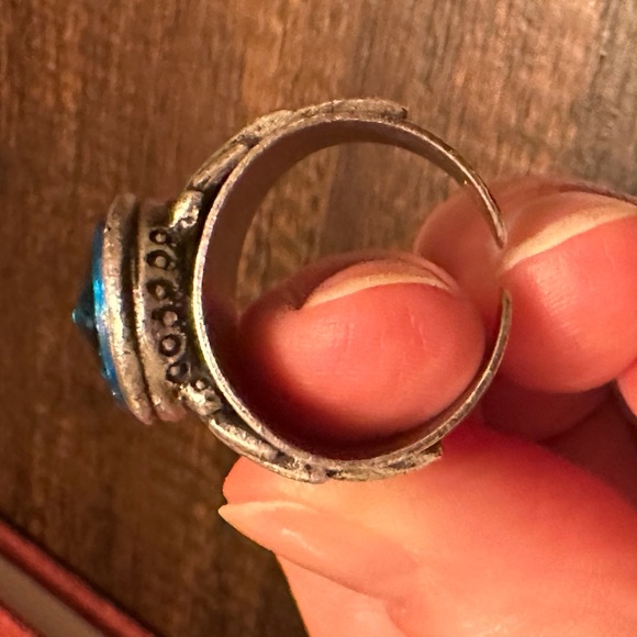 Alex and Ani bright turquoise ring - Picture 5 of 6